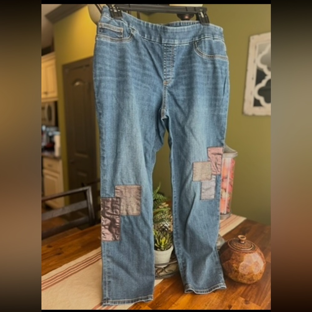 Chico's Straight Leg Patchwork Pull-On Jegging